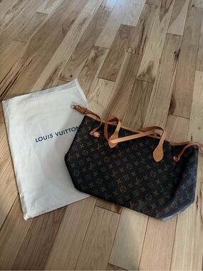 Louis Vuitton Monogram Canvas Tote in Dark Brown with Tan Leather